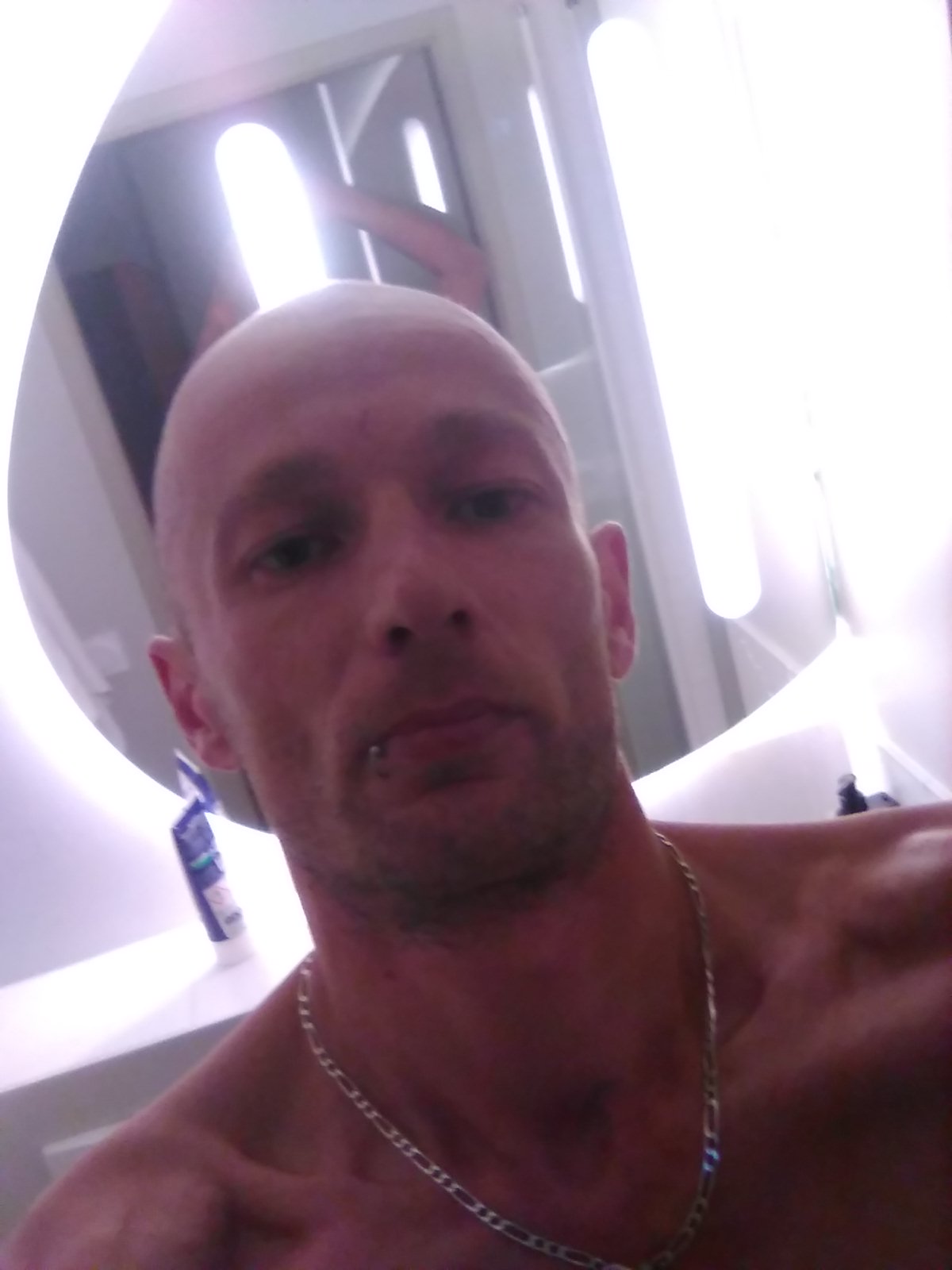 Dietrich, 42 ans, Argœuves