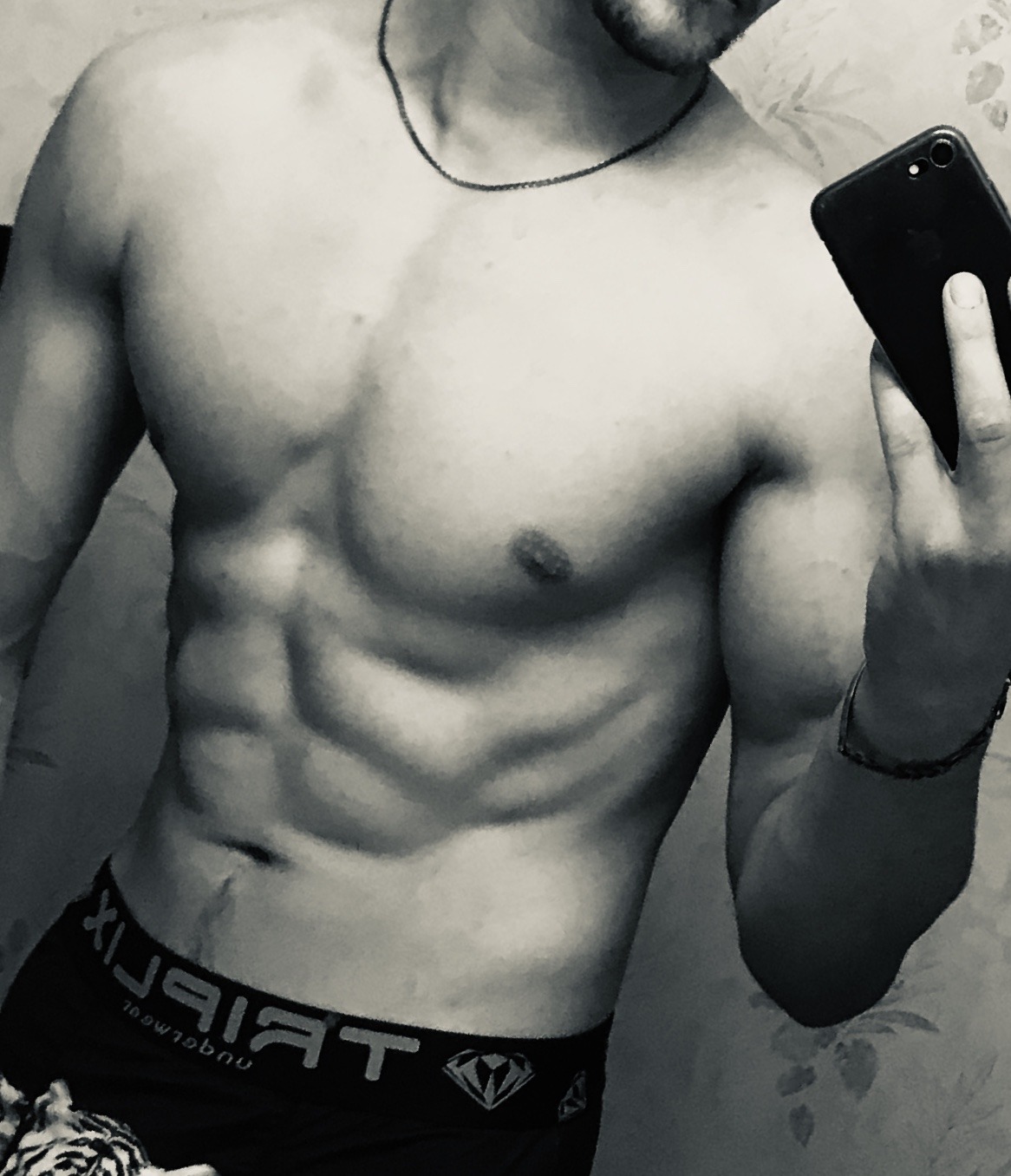 Cornil, 26 ans, Beauquesne