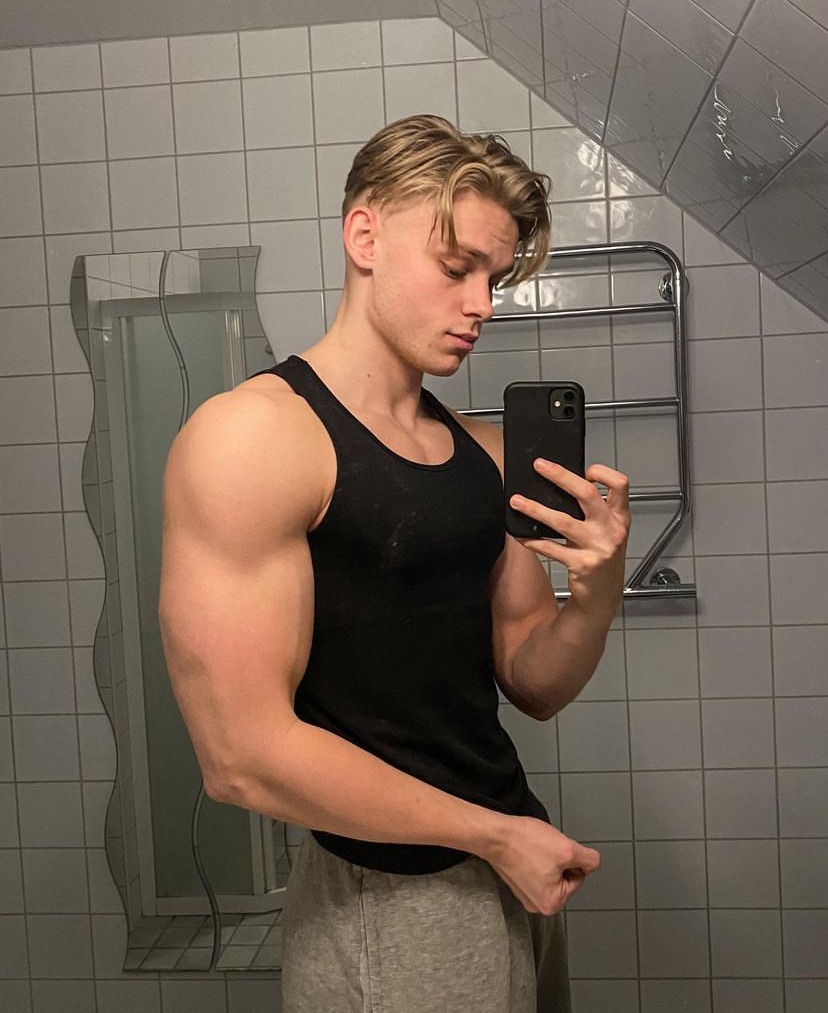 Charlie, 23 ans, Estrébœuf