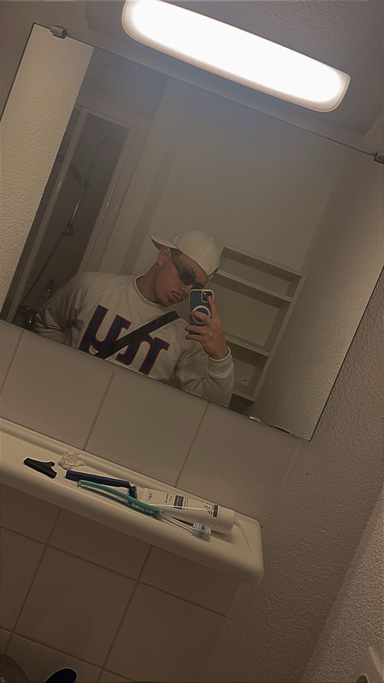 Enes, 22 ans, Louvrechy